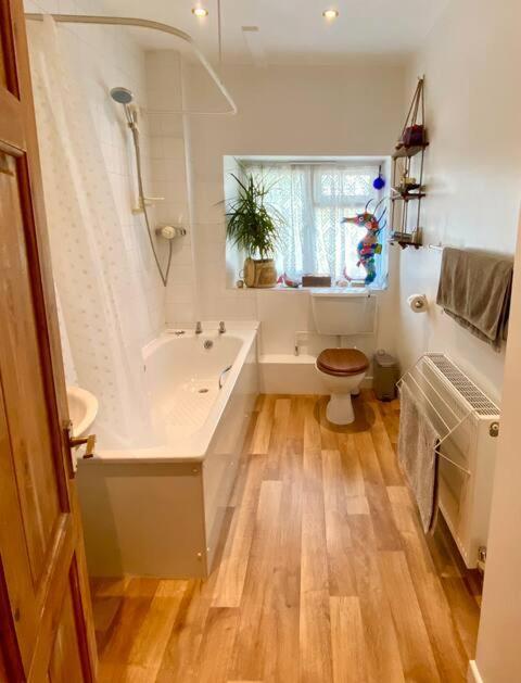 Cottage In The Heart Of Frome Exterior foto